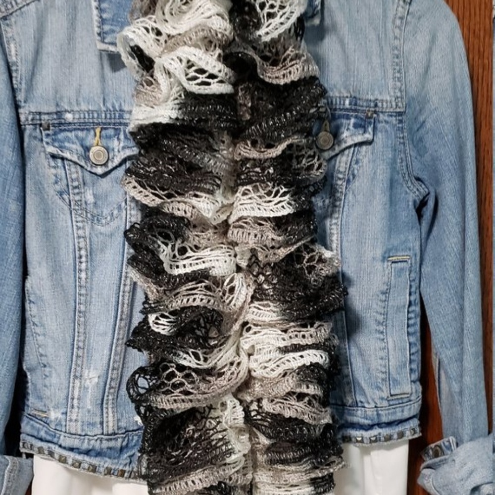 Knitted Ruffle Scarf